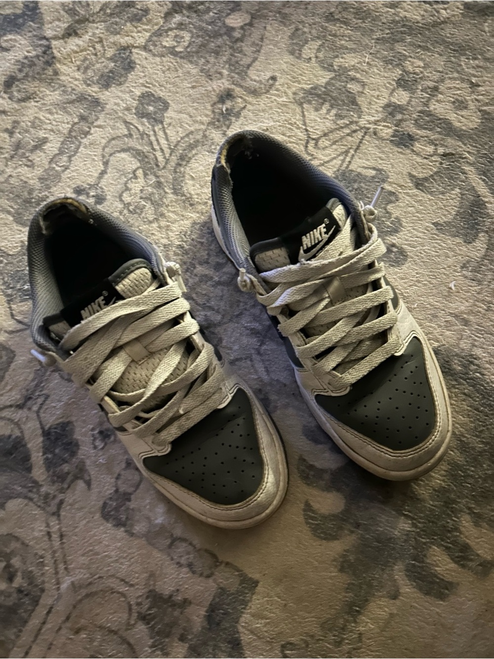 Nike Low-Top Sneakers in Black and Gray